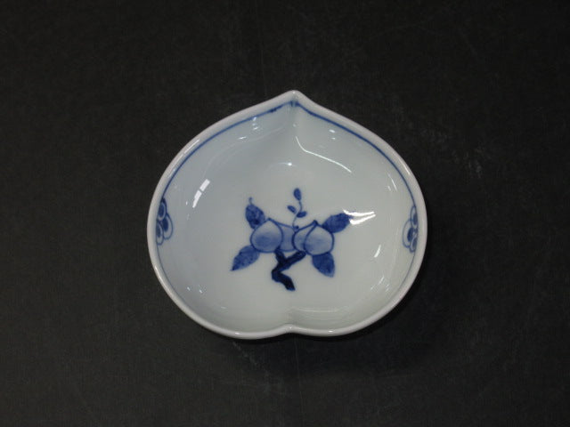 Sometsuke Prospective Peach Minori Peach Small Bowl / 染付見込桃みのり桃小鉢