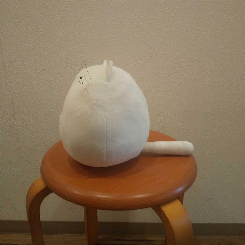 “Honkun’s Cat” stuffed toy