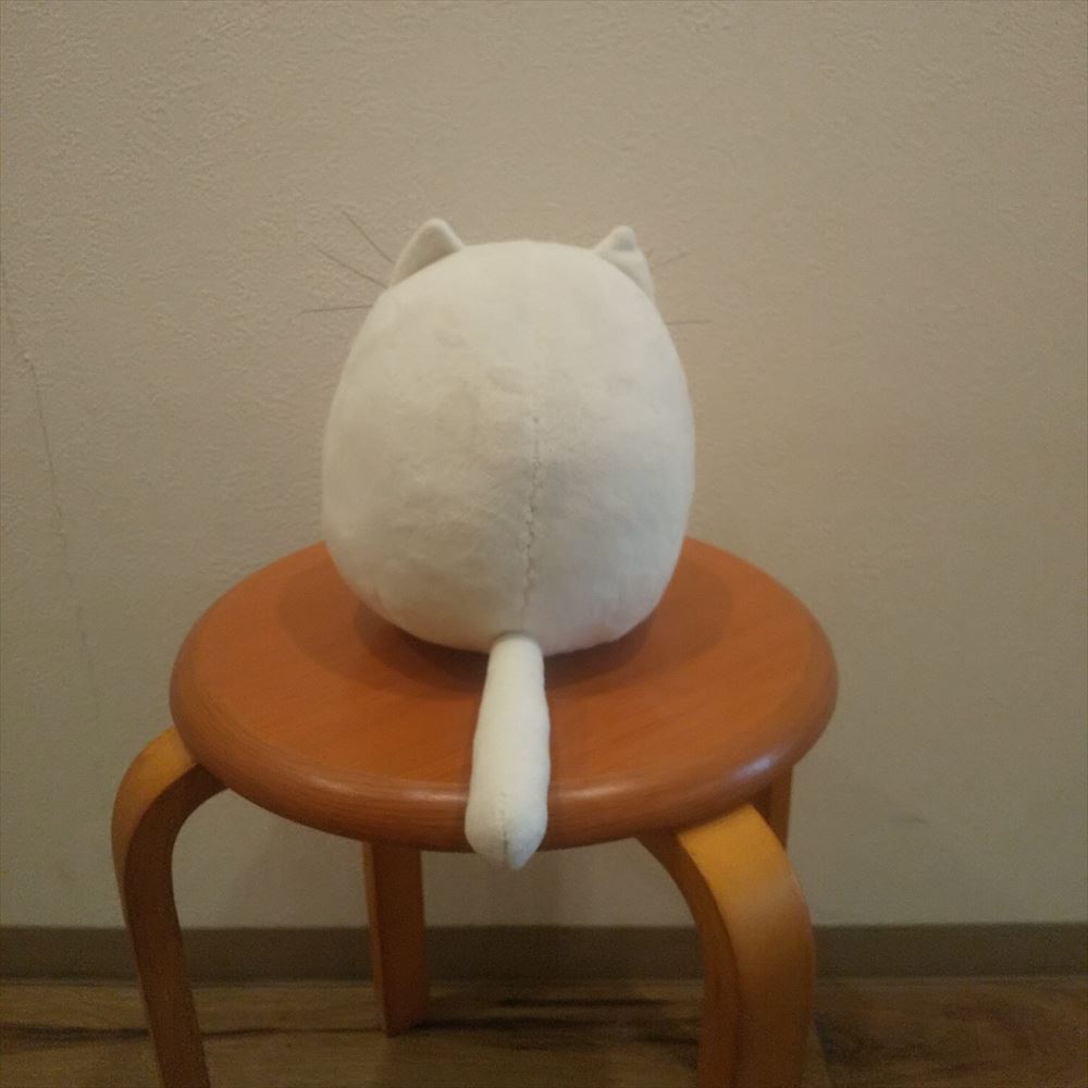 “Honkun’s Cat” stuffed toy