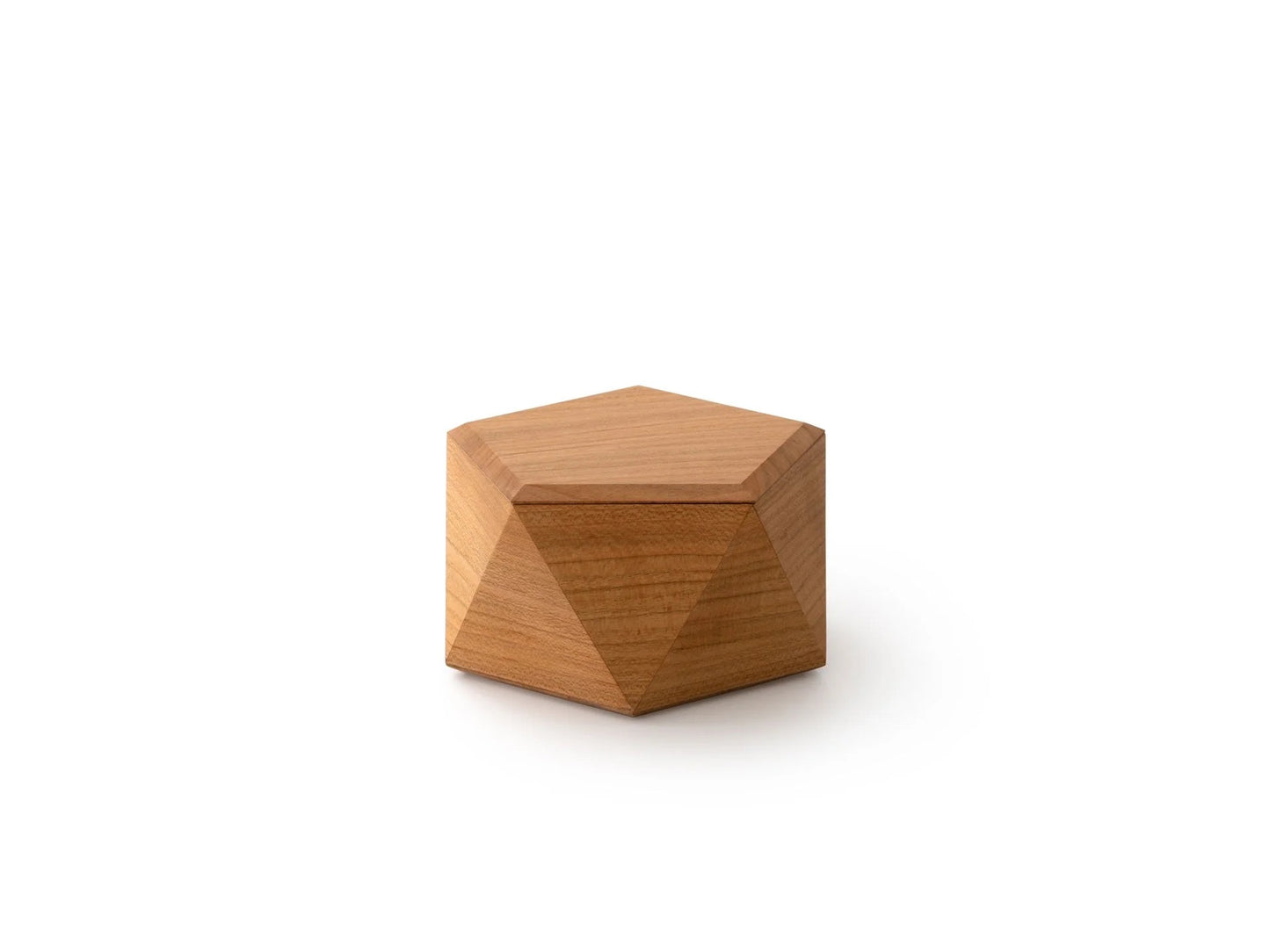 69.1° Wooden vessel