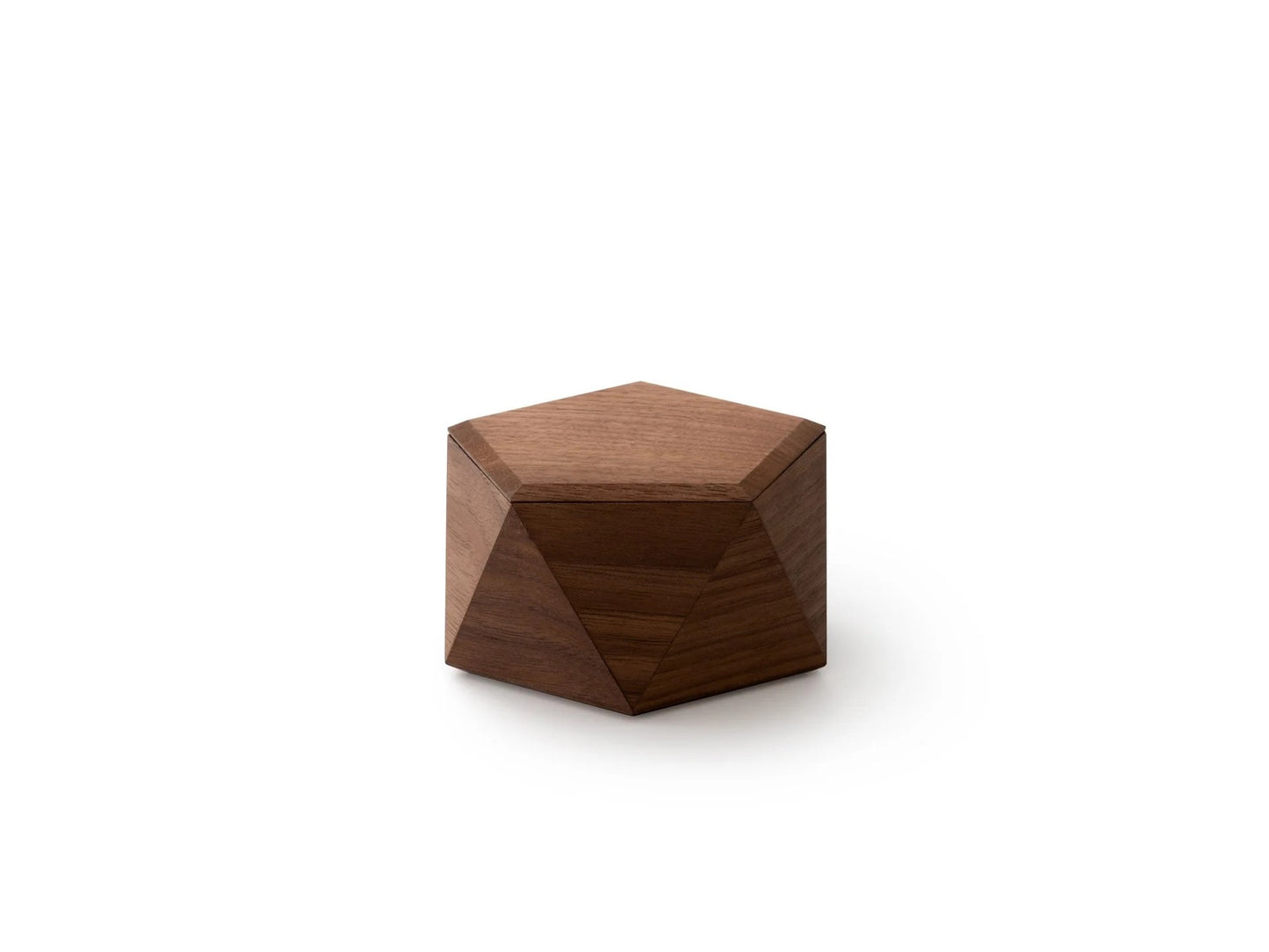 69.1° Wooden vessel