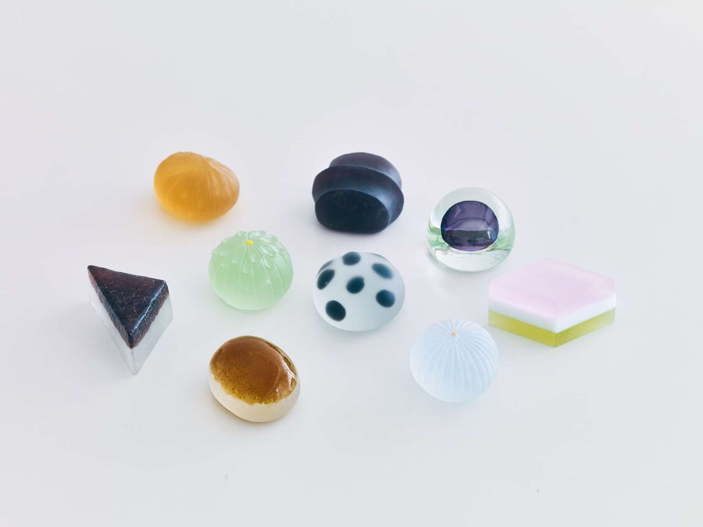 Gabei 画餅 Glass wagashi, Japanese sweet